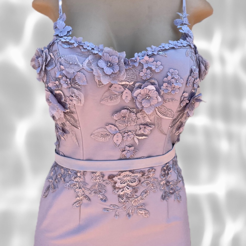 Beautiful lavender gown in size 4